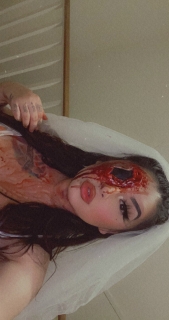 I hate my husbands heart on our honeymoon, now I’m need a new one! Good thing my veil didn’t get bloody, I can reuse it! ??