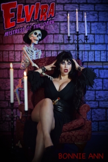 EVIRA-MISTRESS OF THE DARK